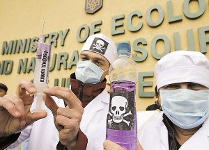 Чи триватимуть протести екологістів проти застосування фосфіду цинку — покаже рішення суду. Фото УНIAН