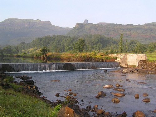 Small dam. Credit: Enygmatic Halycon/CC BY-SA 2.0